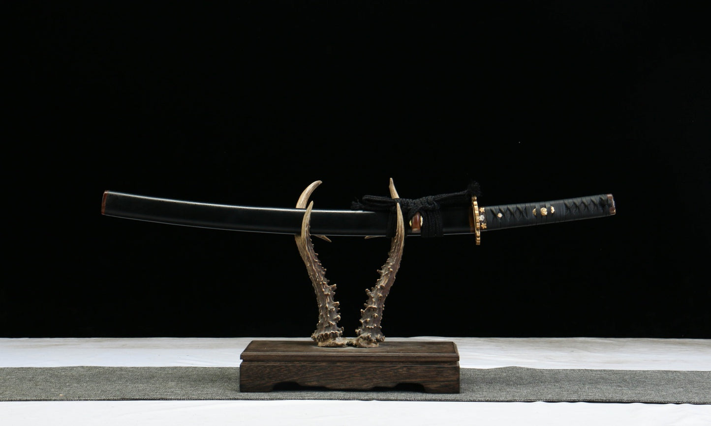 "Orchid Shadow Wakizashi" - 22" Hand-Forged Clay-Tempered Steel | Gilded Copper Fittings & Cedar Saya | No.3050Battle-ready katana