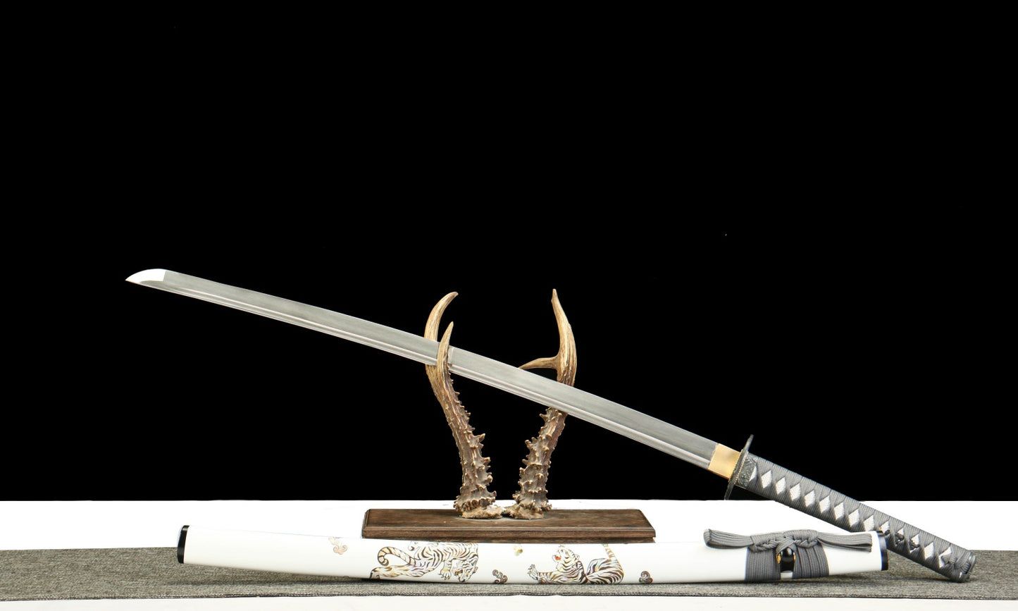 "Byakko Roaring Tiger" Katana - 28.3" Divine Beast 1065 Steel | Frosted Zinc Fittings | Winter Blue Bark Saya | Four Guardians Collection,Battle-ready katana