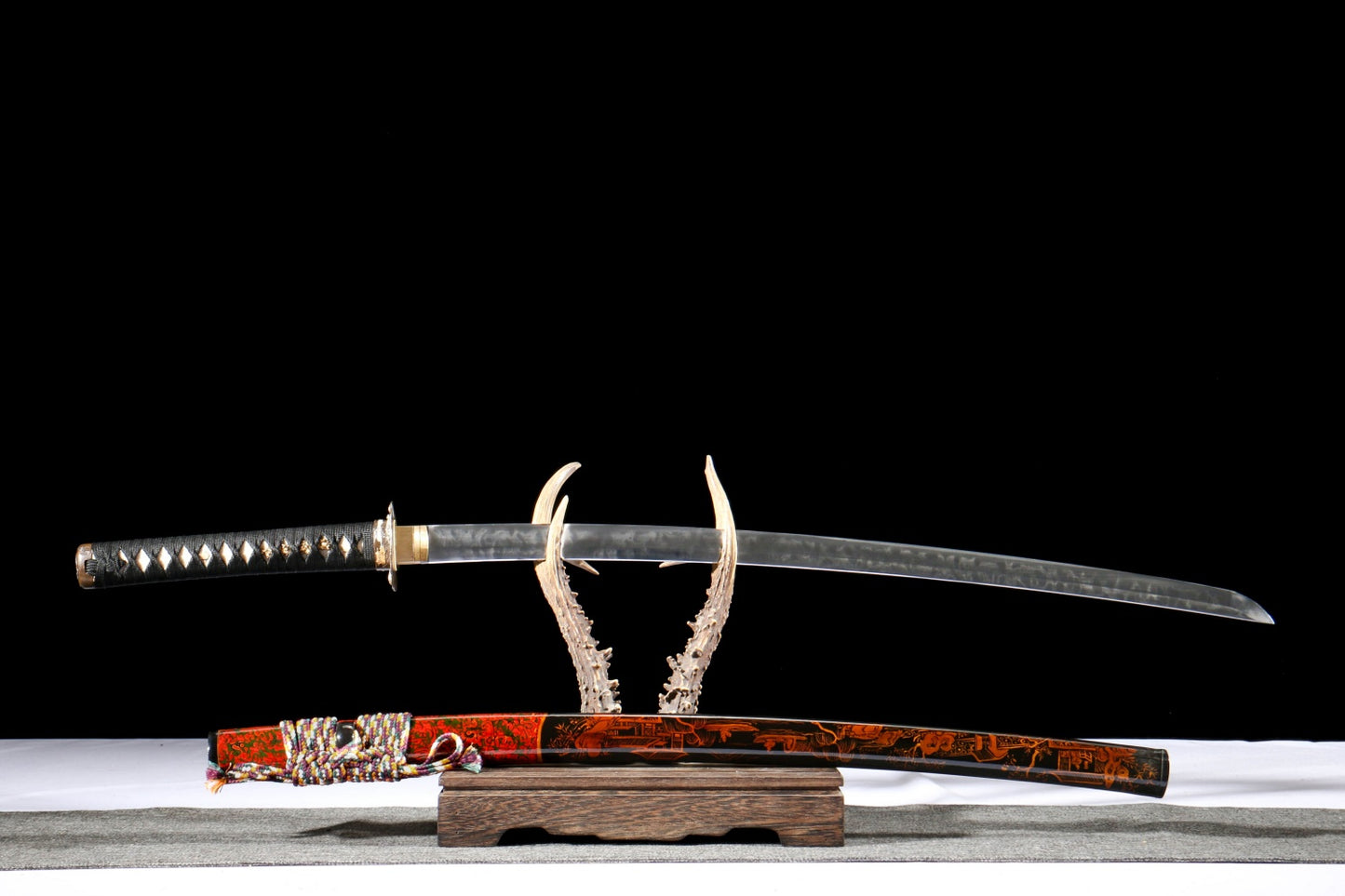 Casket Gold 26-inch T10 Steel Yakiiro Katana | Imitated Lacquered Sheath, Gilded Copper Fittings | Clay-Tempered Full-Tang Blade, Collector's Iaido Sword,Functional samurai sword