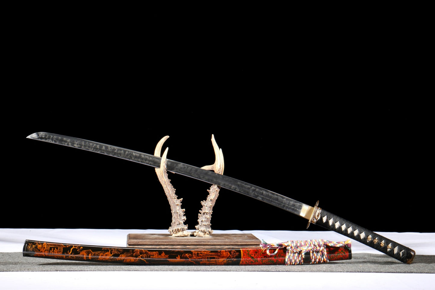 Casket Gold 26-inch T10 Steel Yakiiro Katana | Imitated Lacquered Sheath, Gilded Copper Fittings | Clay-Tempered Full-Tang Blade, Collector's Iaido Sword,Functional samurai sword