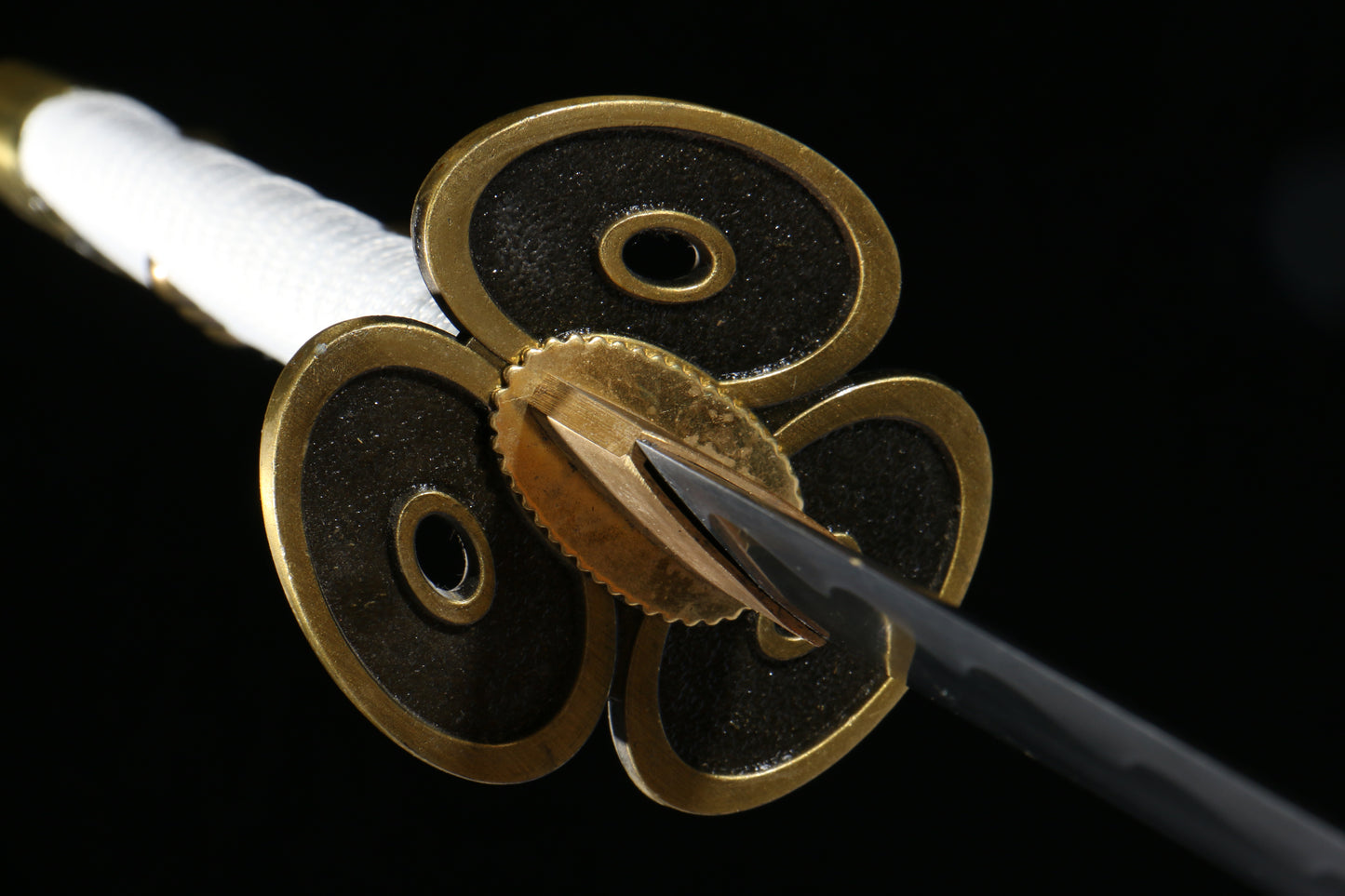 One Piece Tenmurasame Replica, 72cm 58HRC Blade, 1.2kg Lightweight, Six-Sided Polish with Special Finish, Anime Prop & Functional Display,Hand-forged katana